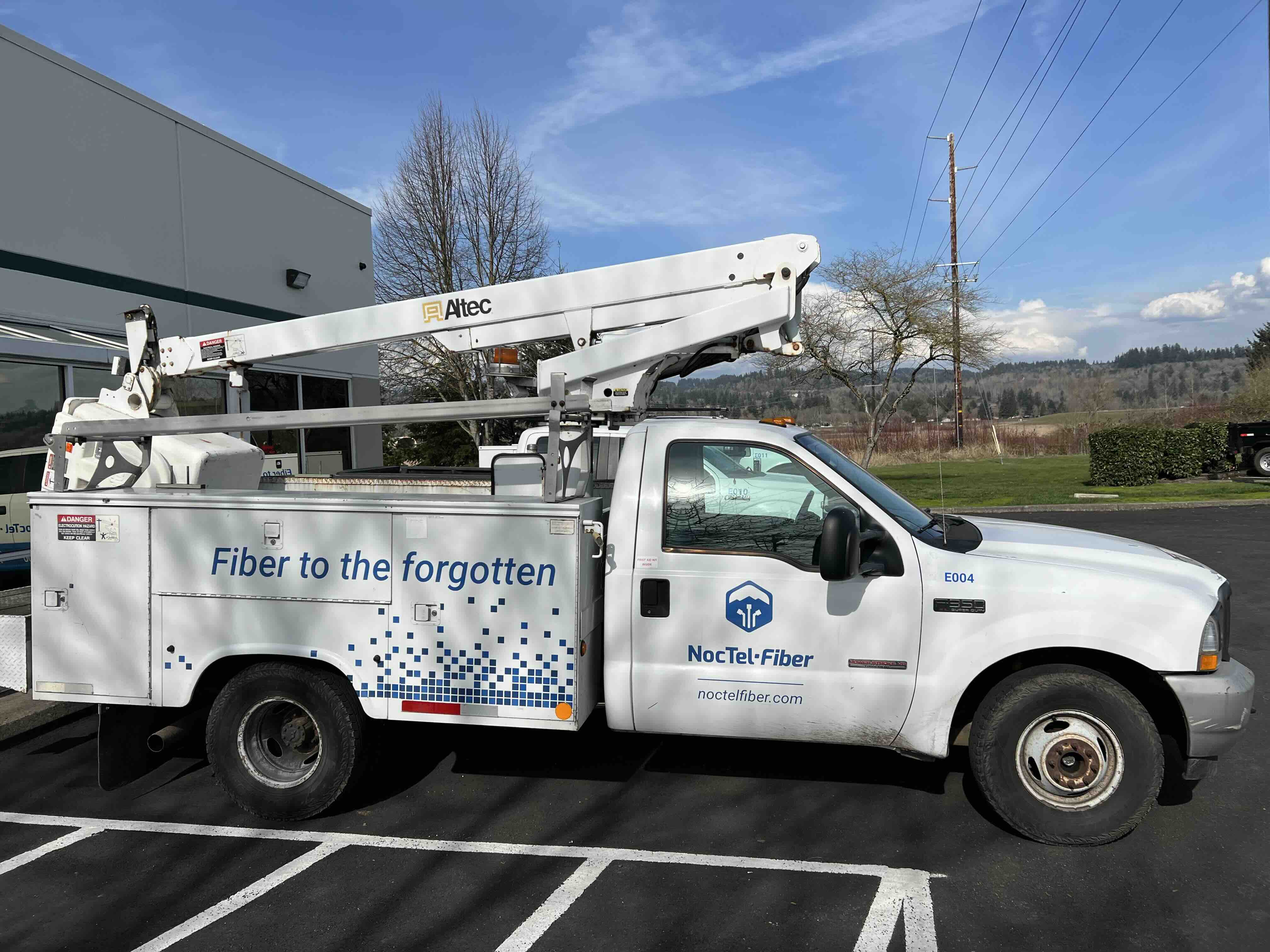 Mr. Bucket the bucket truck